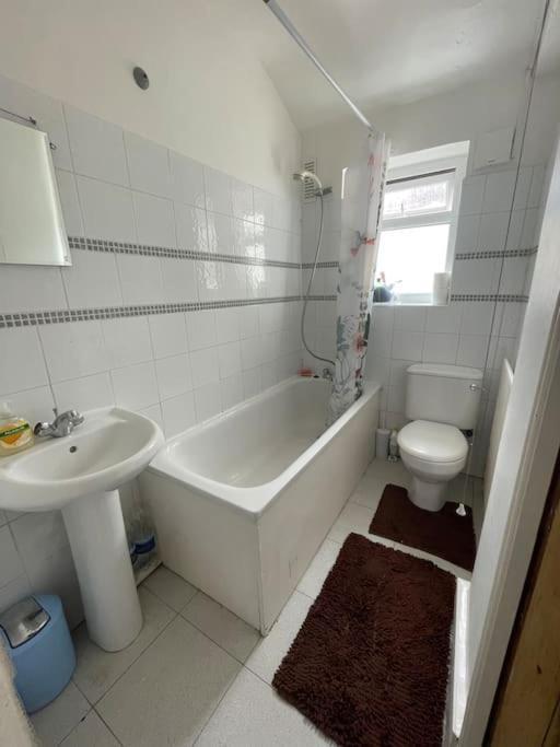 Private Guest Rooms In Tooting Лондон Екстер'єр фото